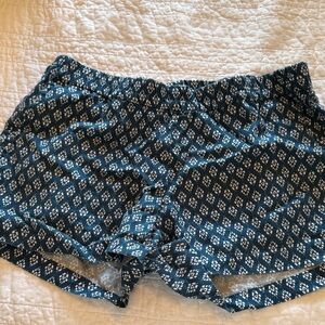 Kut from the Kloth Navy Patterned Athletic Shorts